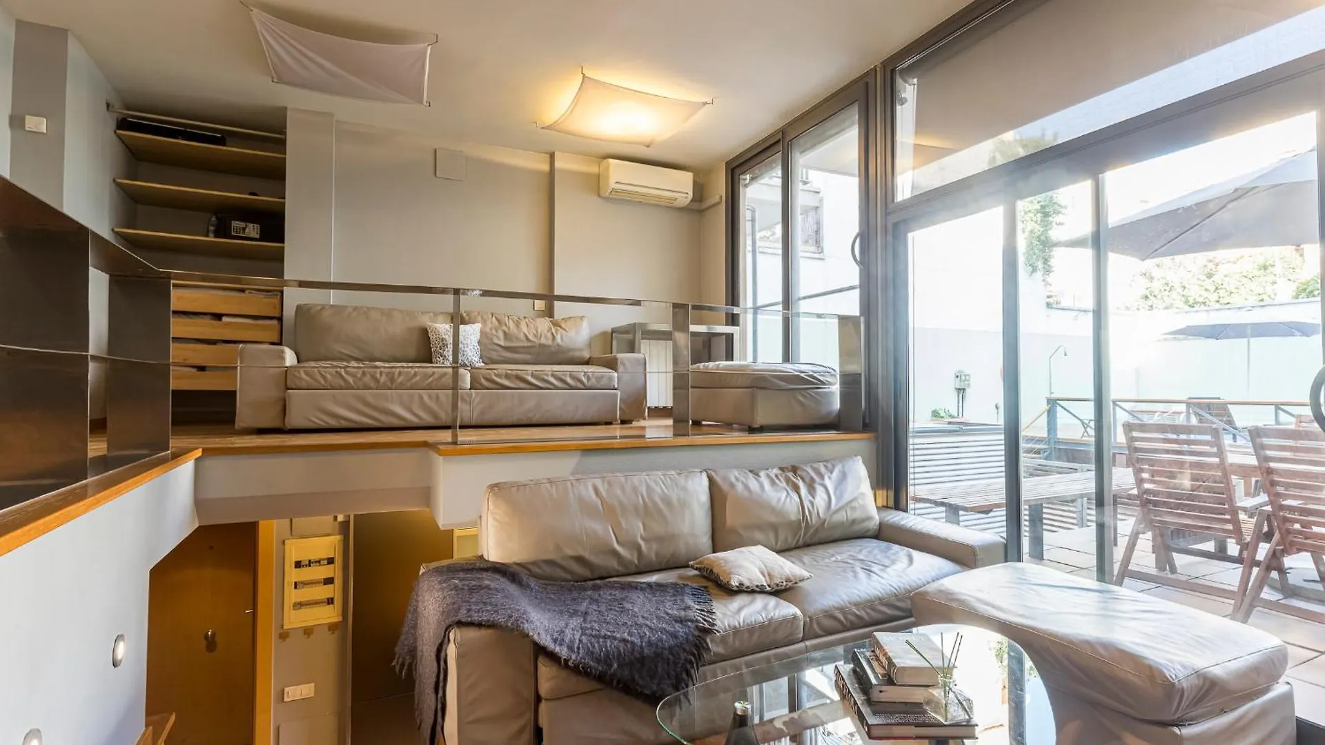 My Space Emirates - Bright Apartment In Gracia With Shared Pool Барселона Испания