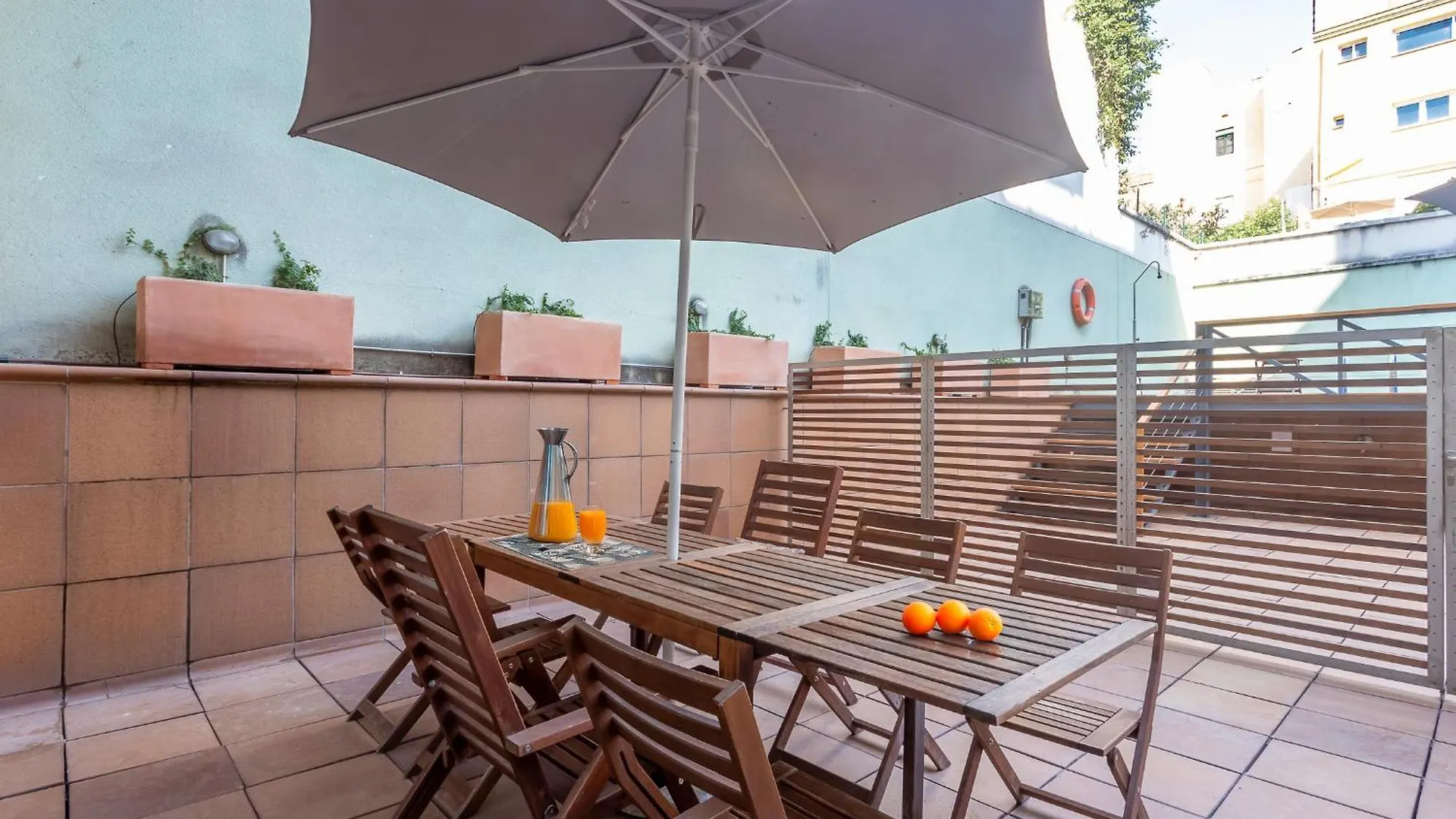 My Space Emirates - Bright Apartment In Gracia With Shared Pool Барселона 0*,  Испания