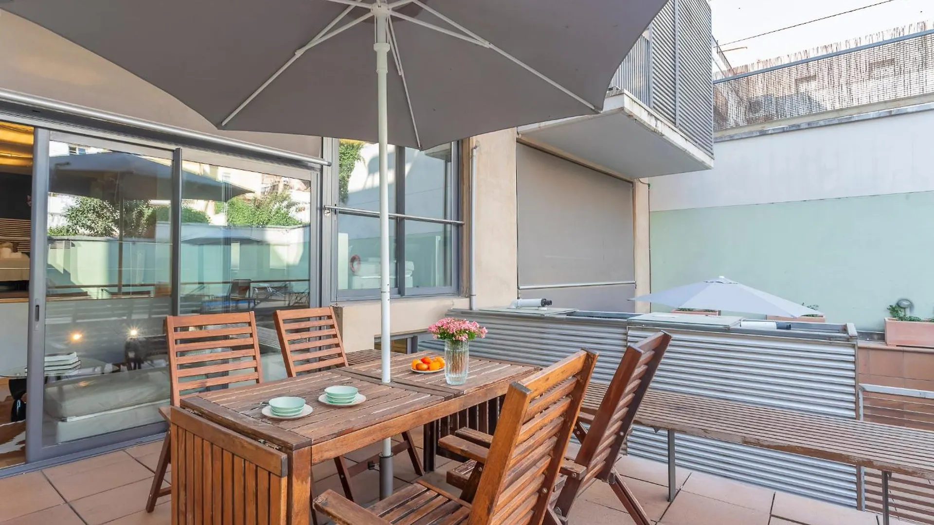 My Space Emirates - Bright Apartment In Gracia With Shared Pool Барселона