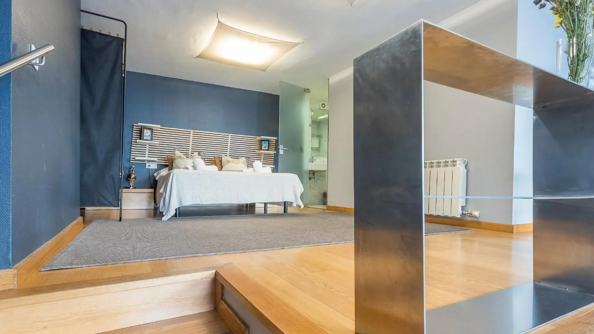 My Space Emirates - Bright Apartment In Gracia With Shared Pool Barcelona